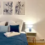 Moderne Ambient Direkt In Der Luebecker Altstadt