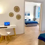 Moderne Ambient Direkt In Der Luebecker Altstadt * 吕贝克