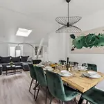 Moderne Ambient Direkt In Der Luebecker Altstadt 吕贝克