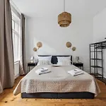 Moderne Ambient Direkt In Der Luebecker Altstadt * 吕贝克