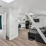Moderne Ambient Direkt In Der Luebecker Altstadt * 吕贝克