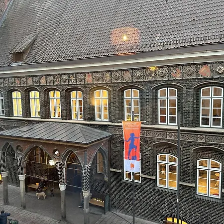 Moderne Ambient Direkt In Der Luebecker Altstadt Lubeck