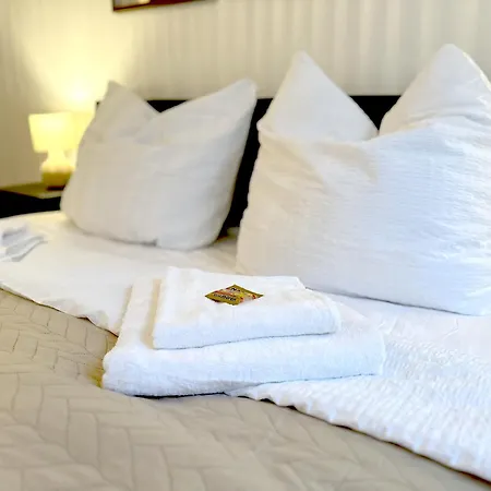 Moderne Ambient Direkt In Der Lübecker Altstadt * Lübeck