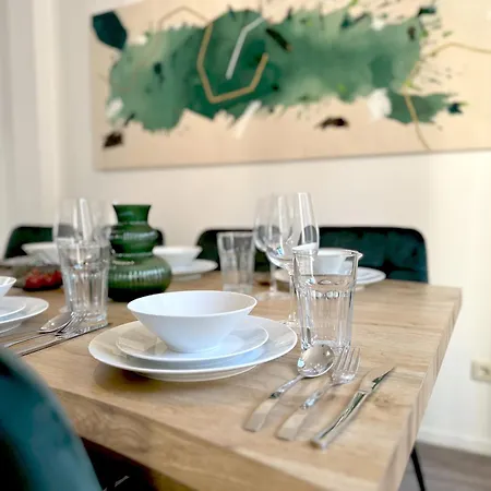Moderne Ambient Direkt In Der Luebecker Altstadt Lubeck